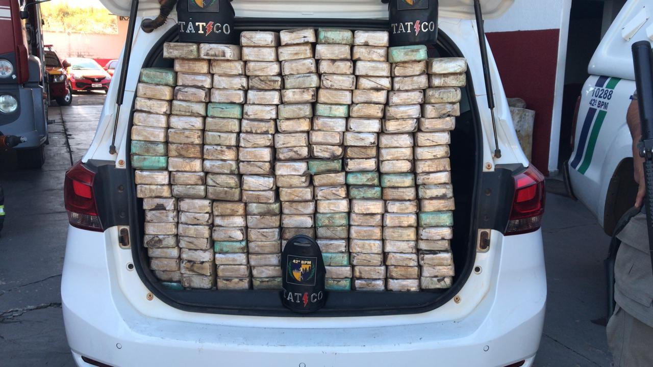 Polícia apreende droga avaliada em R$ 5 milhões; vídeo