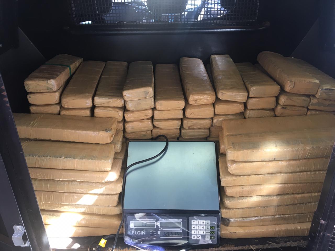 PM apreende mais de 150 kg de maconha e prende quatro em Jataí