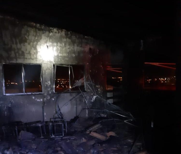 Casal briga, esquece churrasqueira elétrica ligada e provoca incêndio