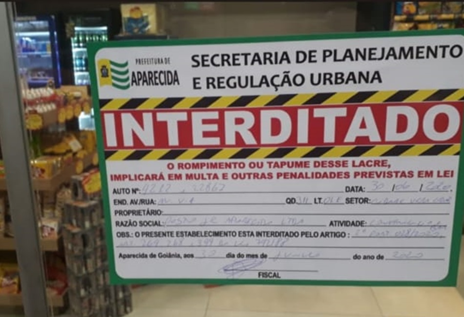 Conveniência em aparecida é interditada após aglomeração
