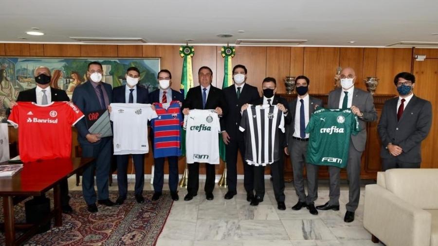 Os presidentes de Coritiba e Palmeiras fizeram exame para covid-19, depois da confirmação de que Jair Bolsonaro testou positivo para coronavírus. (Foto: reprodução)