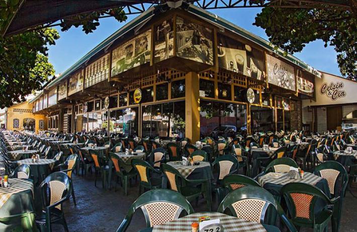 Covid-19: governo do DF restringe funcionamento de bares até as 23h