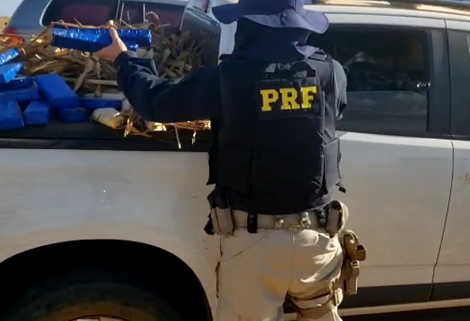 PRF faz maior apreensão de drogas do ano em Jataí; Suspeitos conseguiram escapar