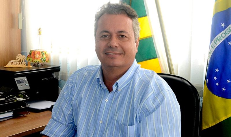 Pré-candidato à reeleição, Naçoitan Leite vai trocar vice