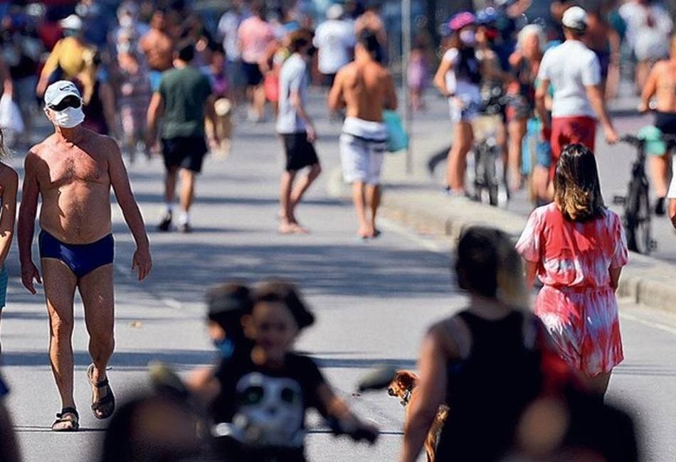 Afrouxamento do isolamento social leva a aumento de casos de coronavírus em 11 estados