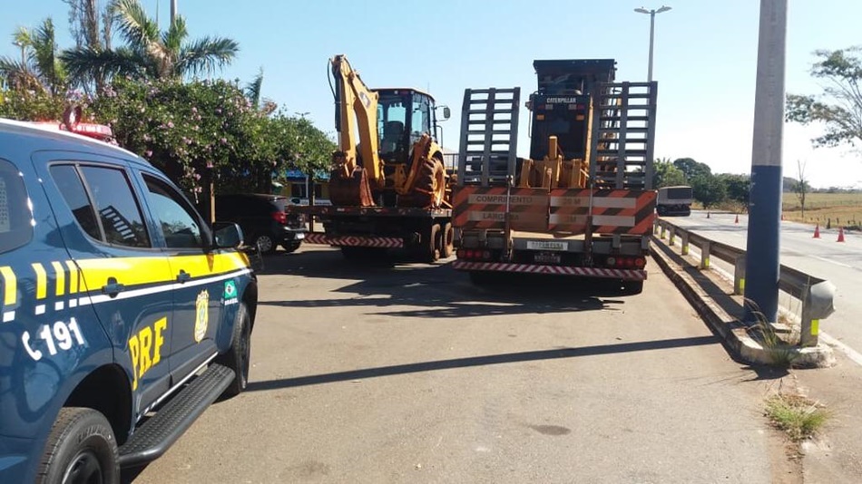 Máquinas de construção civil apreendidas em Morrinhos