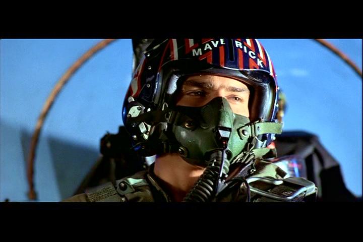 Capacete de 'Top Gun' e nave de 'Alien' serão leiloados em Hollywood