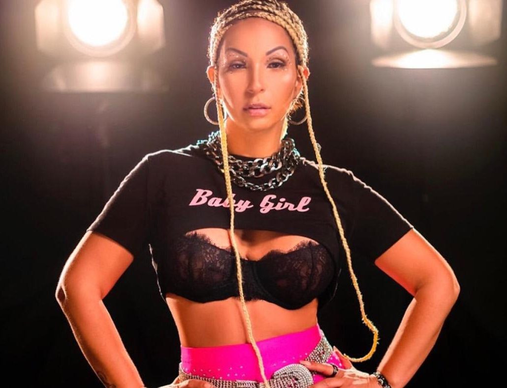 Valesca Popozuda confirma presença no reality “Ilha Record” Funkeira Valesca Popozuda faz live show nesta quinta-feira