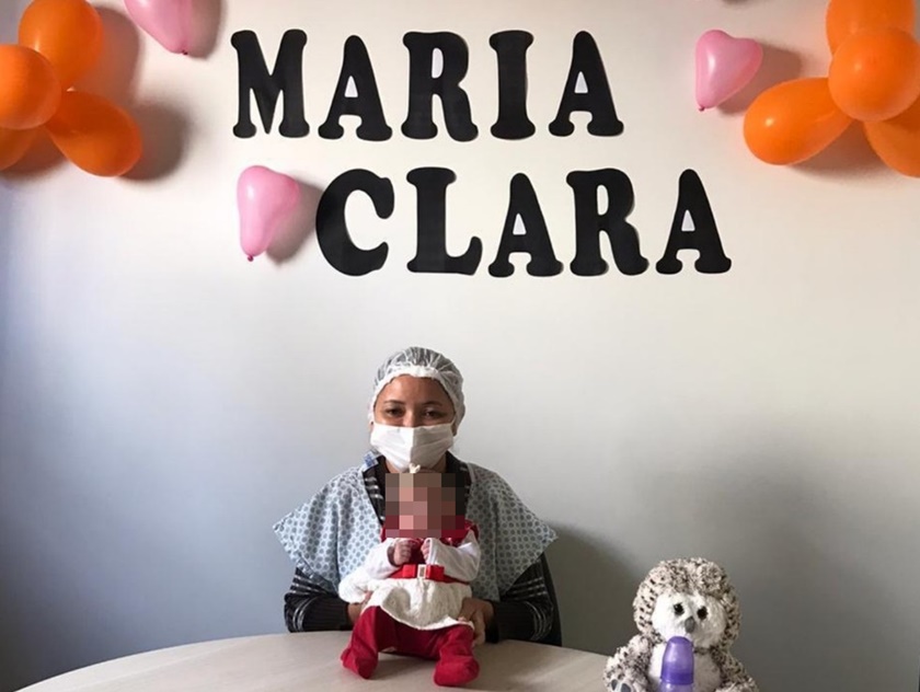 Bebê de dois meses que engasgou enquanto mamava, recebeu alta após 22 dias - maria