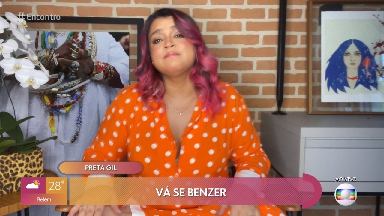 Preta Gil diz que foi pressionada por mulheres para esconder os fios brancos