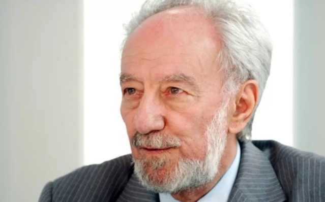 Prefeito de Goiânia sanciona projeto que retira homenagem a Washington Novaes (Foto: Reprodução/TV Anhanguera)