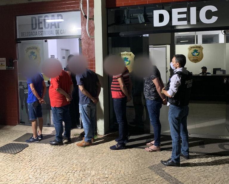 Polícia prende cinco pessoas por golpe milionário em banco