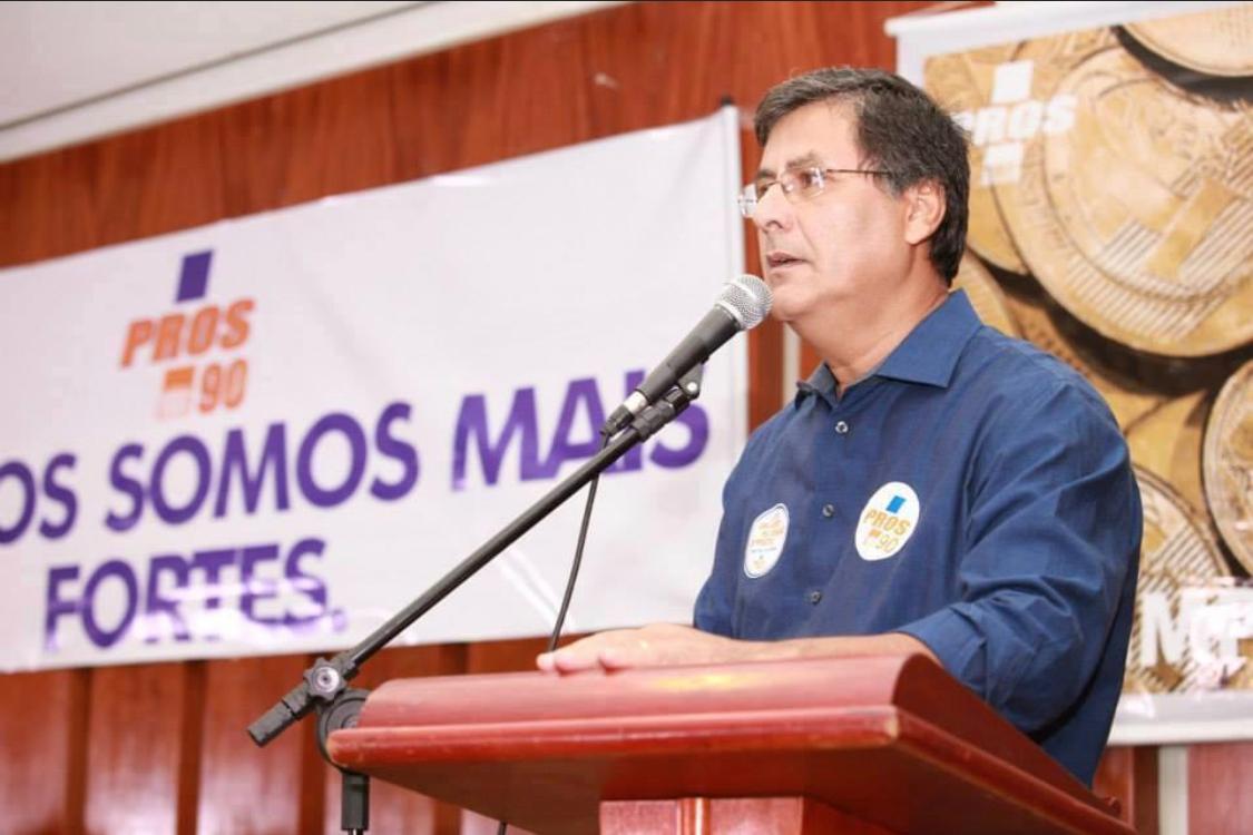 Reginaldo Melo deixa Secretaria da administração de Iris