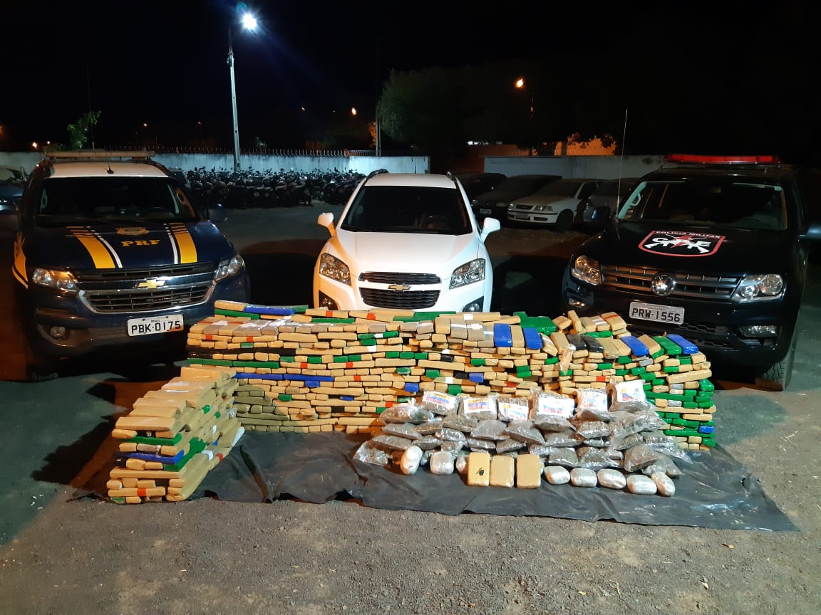 Duas operações policiais bateram recorde de apreensão de drogas em Goiás. As ações tiveram intervalo de menos de 12h e localizaram mais de 4 toneladas de entorpecentes. (Foto: divulgação)