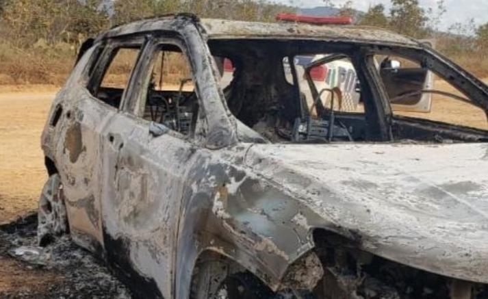 Após ser sequestrado, dono de joalheria foge de carro em chamas