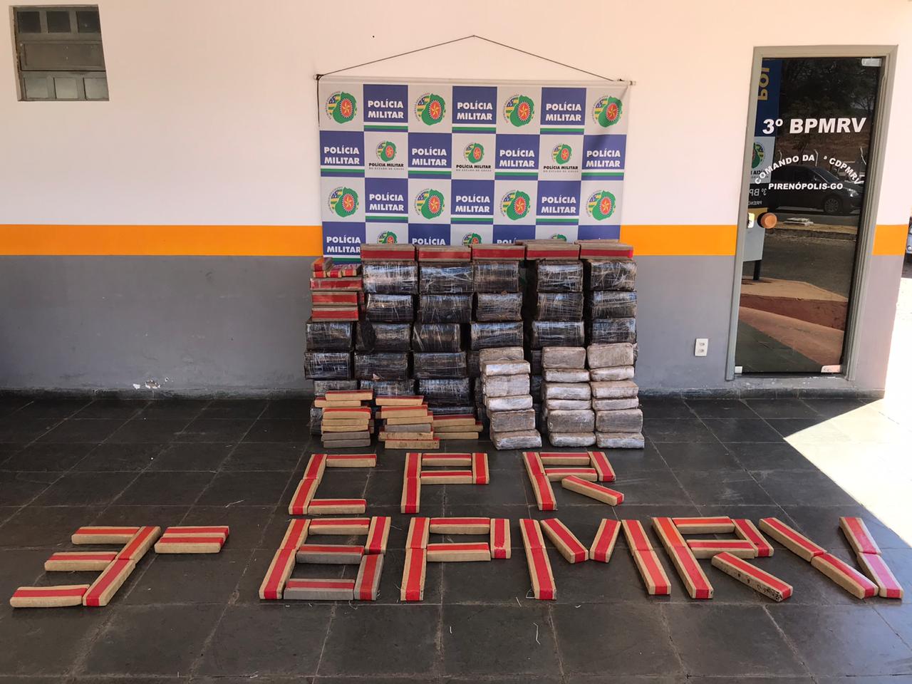 Droga está avaliada em cerca de R$ 1,5 milhão (Foto: divulgação/PM)