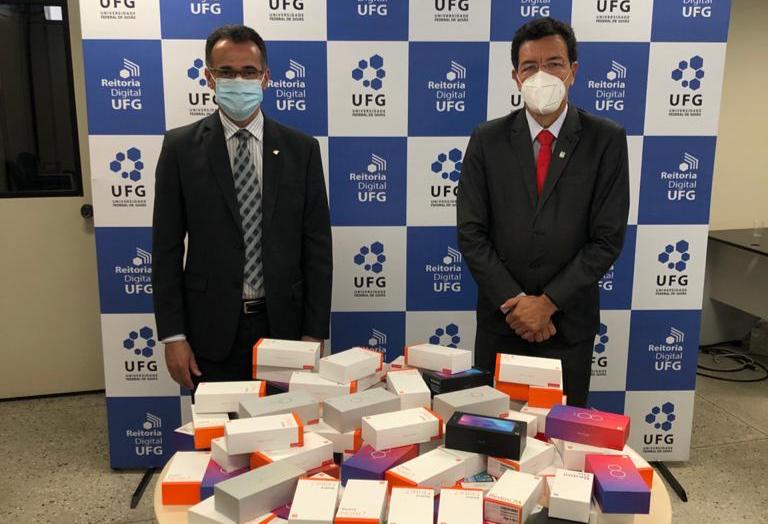 Mais de 870 alunos receberam auxílio de insumos tecnológicos da UFG