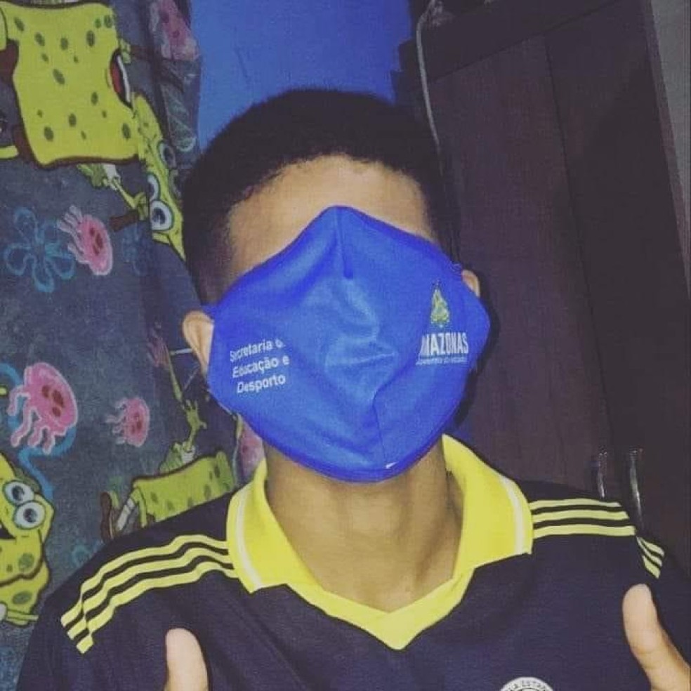 Máscaras distribuídas pelo governo do Amazonas viram memes nas redes sociais