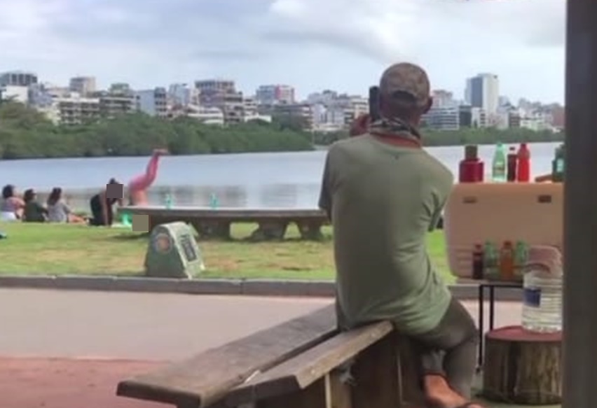 Polícia investiga postagem expondo advogada que fazia ioga no RJ