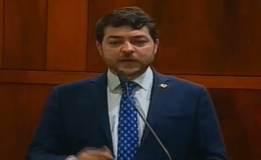 Deputado quer que Vanderlan renuncie ao Senado para disputar prefeitura