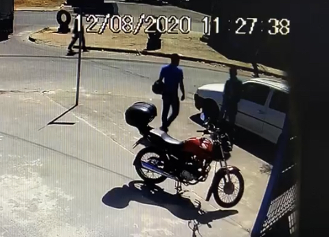 Imagem de video cedido pela Polícia Civil em que aparece Carlos Célio Soares, de 53 anos