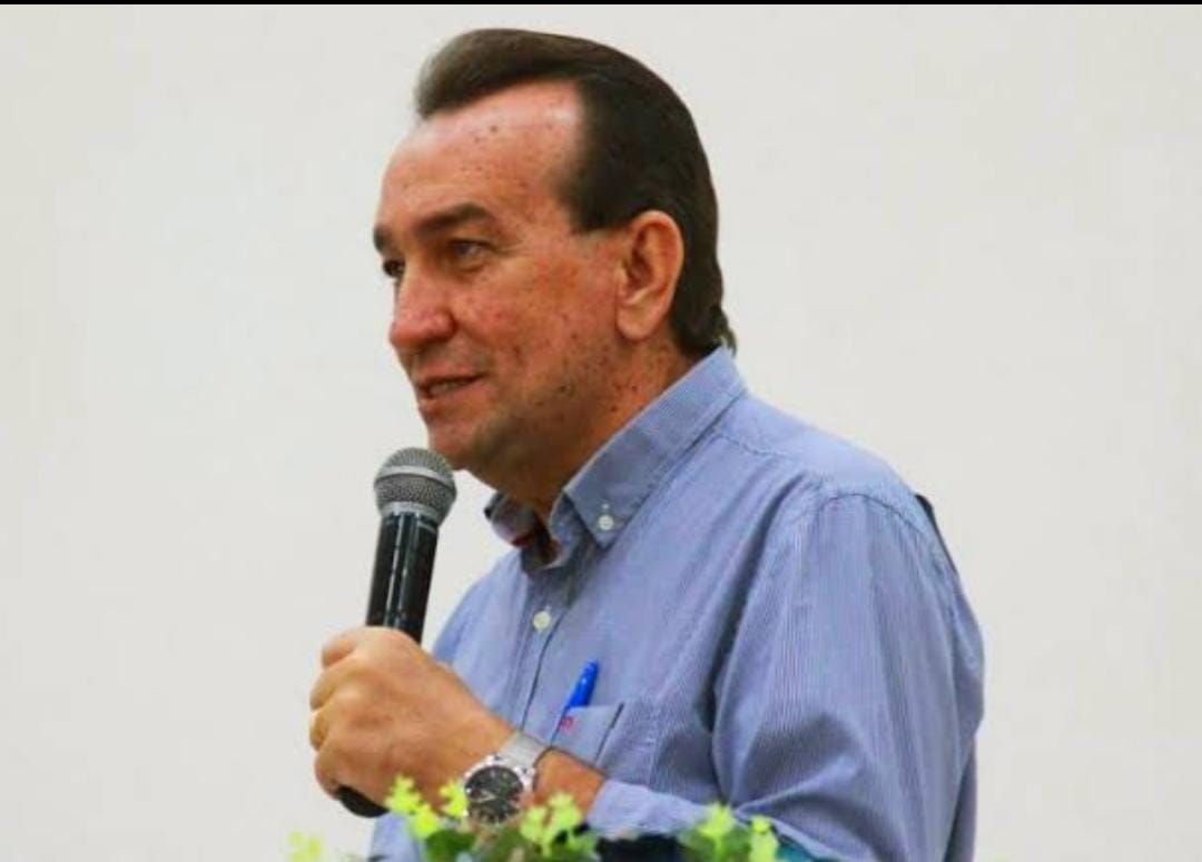 Decisão de Ivo Romeu surpreendeu Gustavo Mendanha (Foto: reprodução)