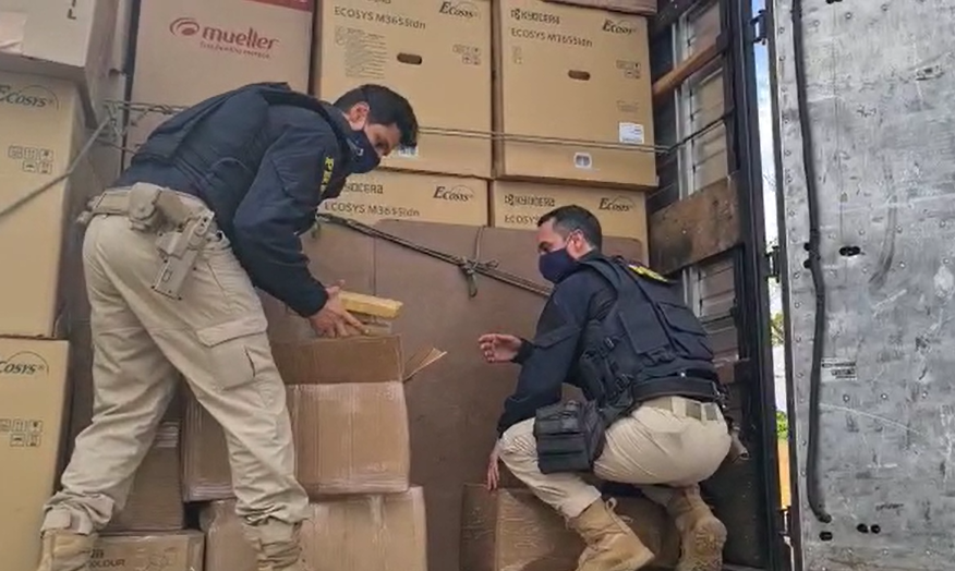 Droga avaliada em R$ 1 milhão é apreendida na BR-153, em Morrinhos