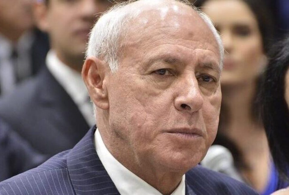 Deputado Iso Moreira é extubado após quase 15 dias