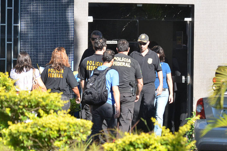 Diligência da Lava Jato (Foto: Renato Costa/Folhapress)