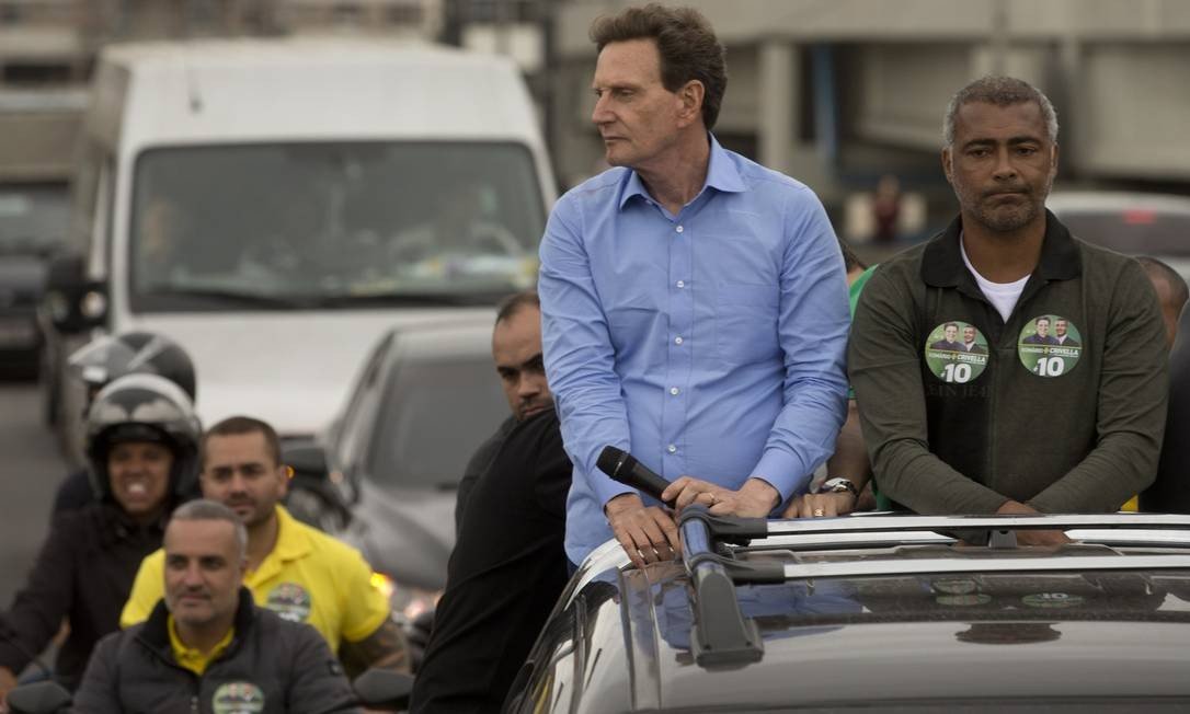 Delação indica esquema de arrecadação ilegal de Crivella por apoio de Romário