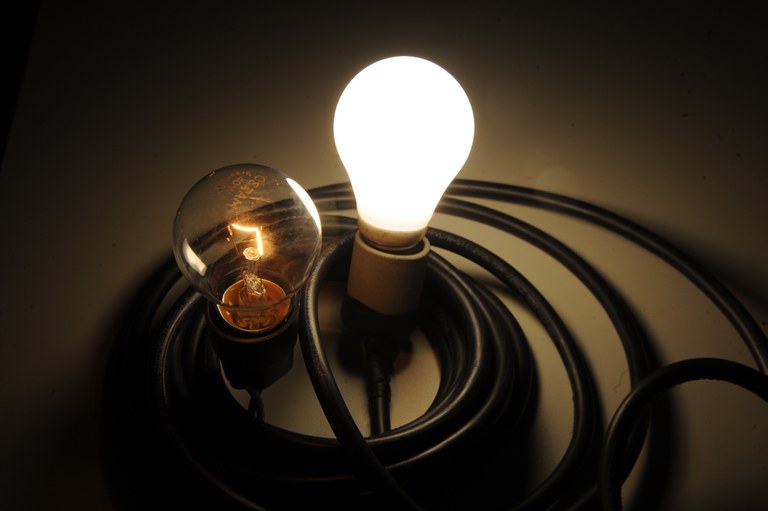 Apagão afeta mais de dez estados e o DF na manhã desta terça-feira (15) Piauí, Bahia, Rio Grande do Norte e Acre registraram queda na energia