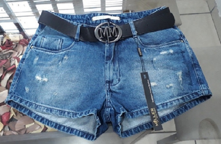 Dois são presos com mais de mil materiais falsificados em Jaraguá