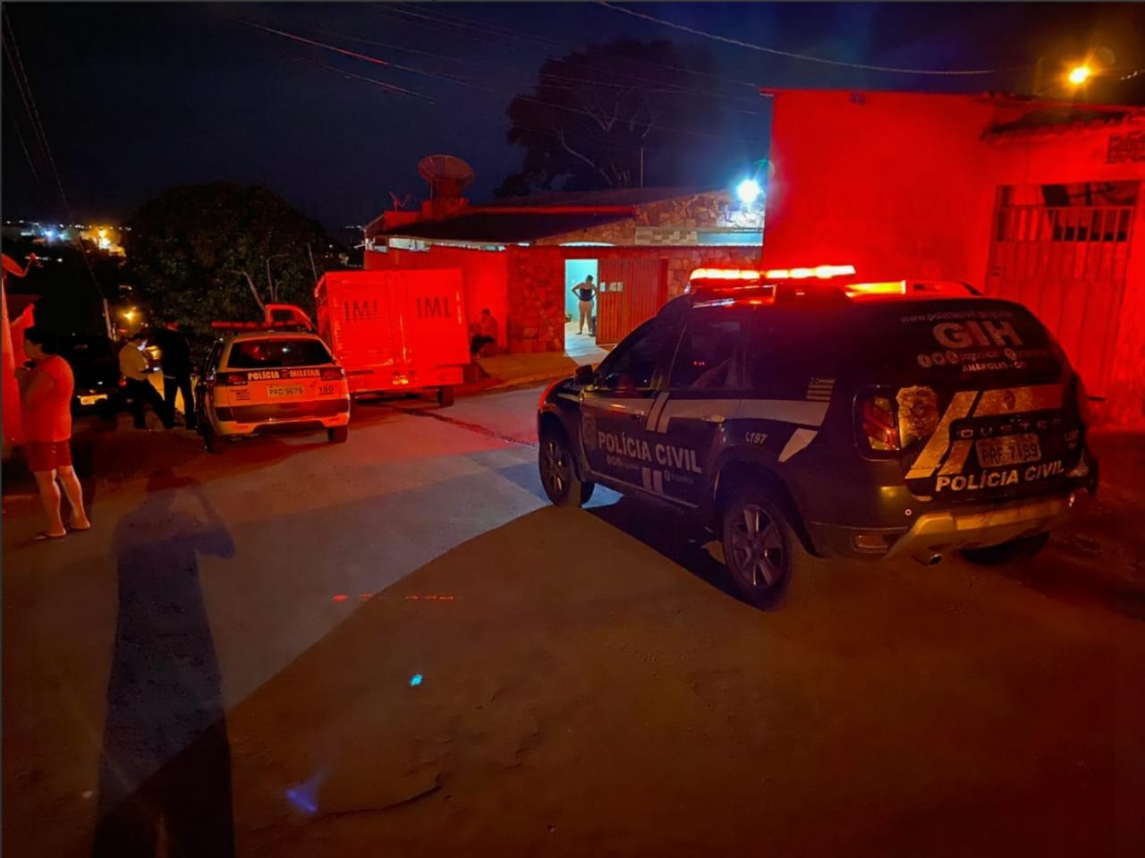 A Polícia Civil investiga o assassinato de uma mulher identificada como Rafaela Batista, de 22 anos, no Jardim Goiano, em Anápolis. (Foto: reprodução)