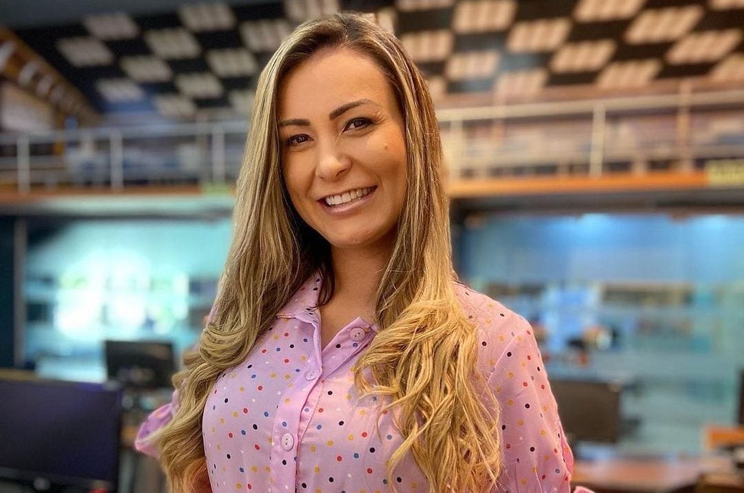 Andressa Urach procura nova igreja após decepção com Universal