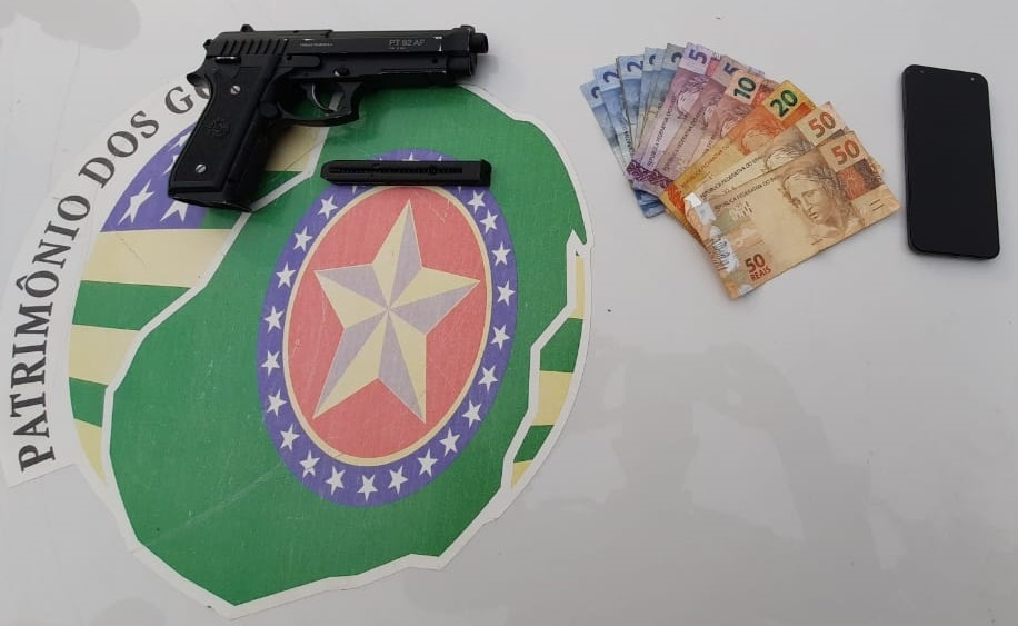 Trio é apreendido suspeito de assaltar motorista de aplicativo; dois são menores