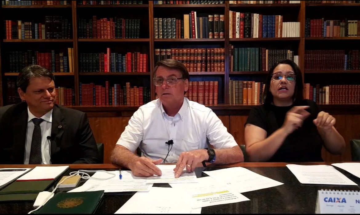 O presidente Jair Bolsonaro que o desembargador Kassio Nunes Marques será indicado para uma vaga ao Supremo Tribunal Federal (STF). (Foto: reprodução)