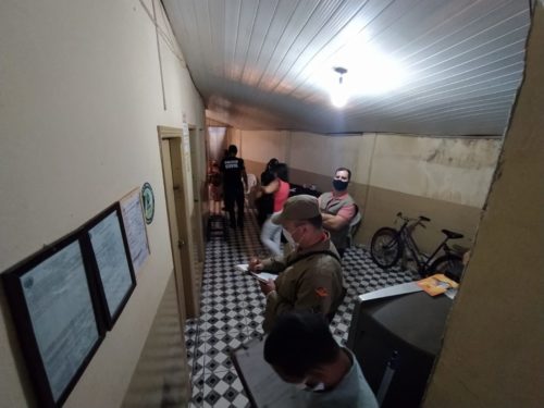 Polícia prende mulher suspeita de manter casa de prostituição em Anápolis