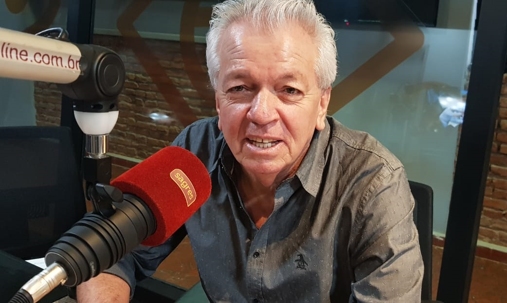Morre o radialista Adolfo Campos