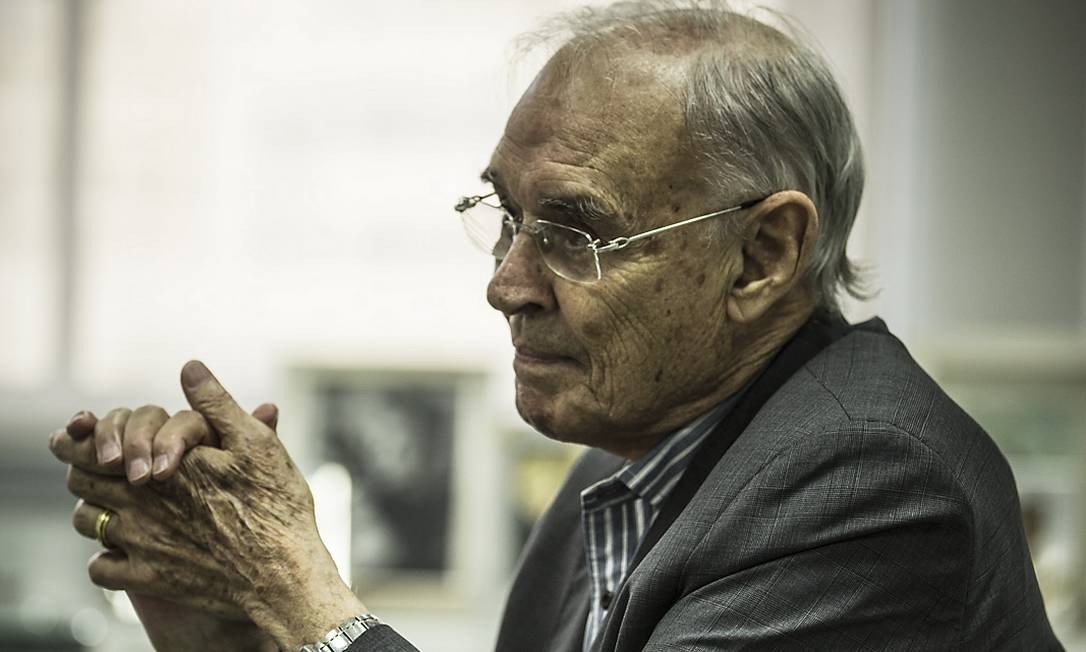 O senador pelo Rio de Janeiro, Arolde de Oliveira (PSD), morreu na noite desta quarta-feira, aos 83 anos, vítima da covid-19. (Foto: Guito Moreto)