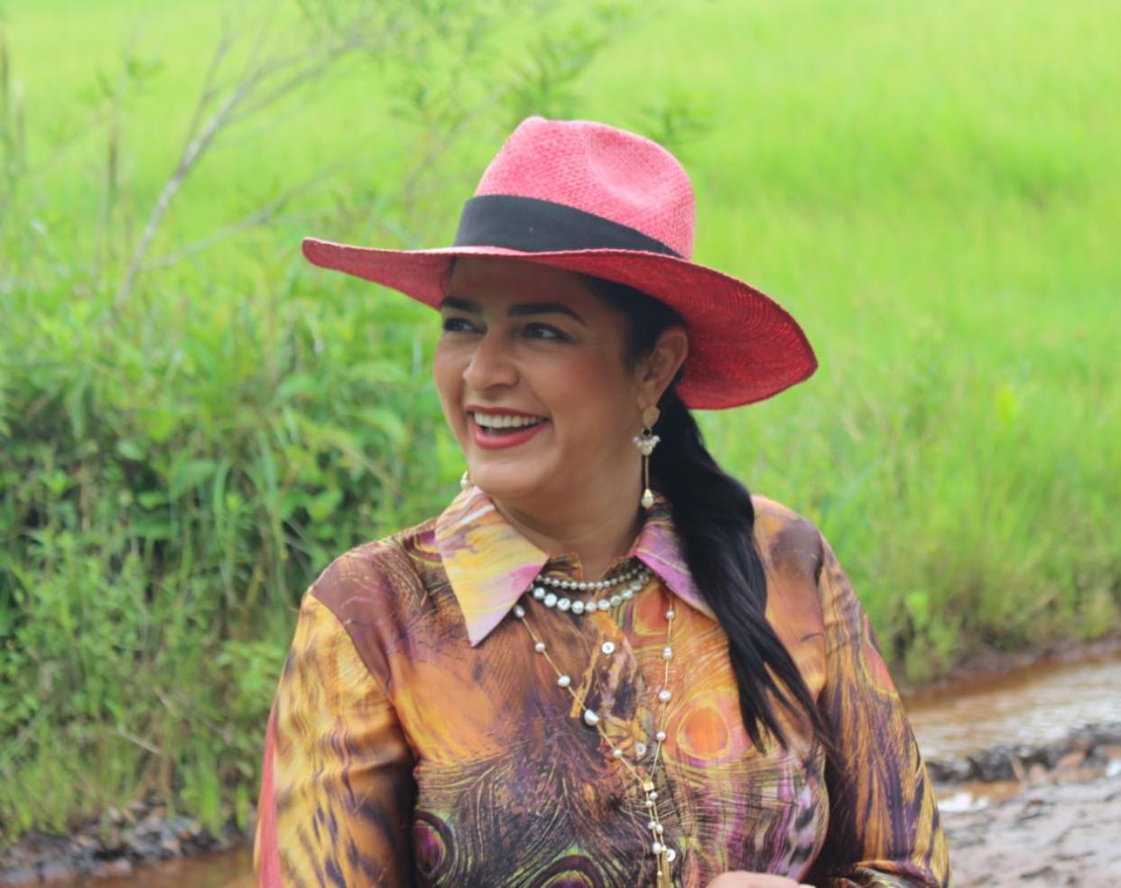 A prefeita de Caçu, Ana Cláudia (MDB), foi alvo de tentativa de atentado na cidade. O caso ocorreu domingo, após a reeleição da candidata. (Foto: reprodução)