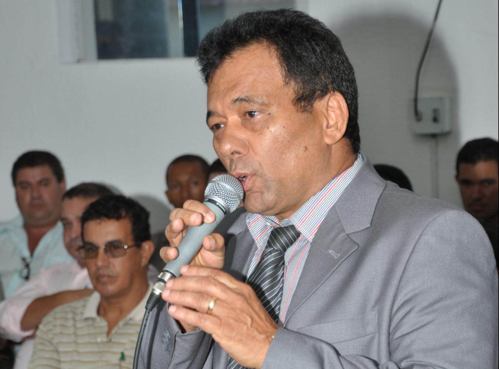 Moura deixa PT de Aparecida após oito mandatos de vereador