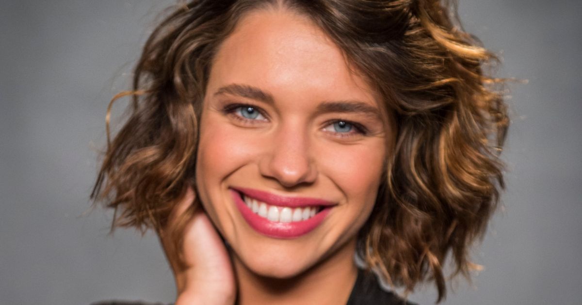 Bruna Linzmeyer diz que não é mais tão xingada quanto antes por ser gay