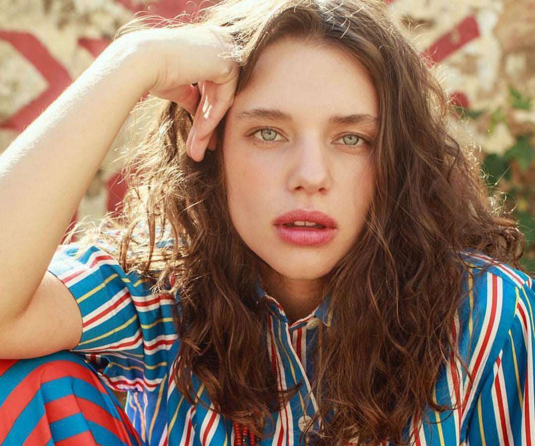 Bruna Linzmeyer escreve roteiro de filme com protagonismo de trio lésbico