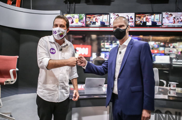 Guilherme Boulos (Psol) e Bruno Covas (PSDB), que disputaram a prefeitura de São Paulo (Foto: Reprodução CNN Brasil)