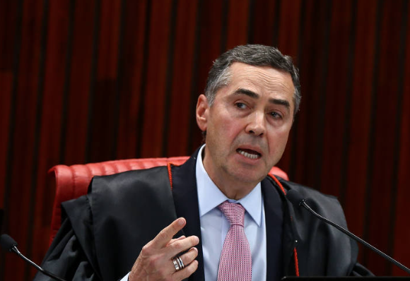 Nascido em Vassouras (RJ), Barroso se formou em direito (Foto: Pedro Ladeira / Folhapress)