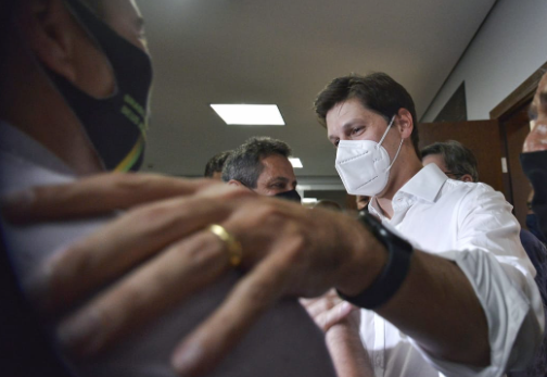 Daniel diz que contribui na transição; não há substituição administrativa de Maguito