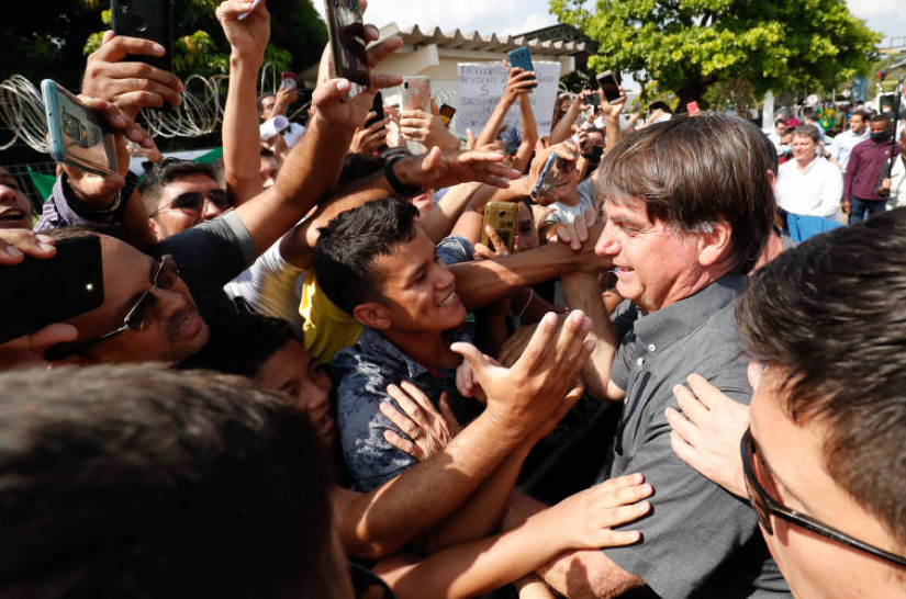 Presidente Jair Bolsonaro com apoiadores no Maranhão. Foto: Alan Santos - PR
