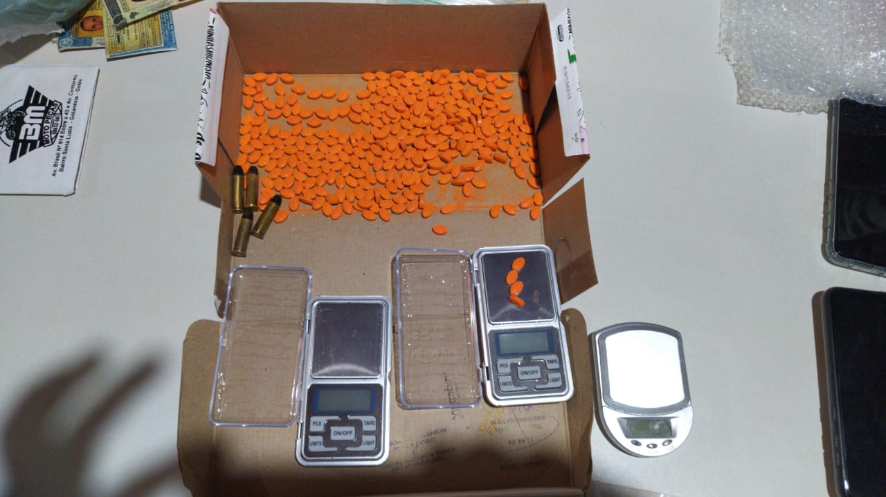 Homem é preso com mais de 300 comprimidos de ecstasy, em Ceres