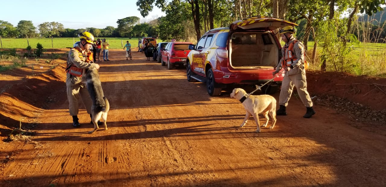 Dupla é presa Bombeiros fazem buscas a homem que desapareceu desde domingo (8) em Goianira de furtos e roubos em casas do Jd. América, em Goiânia