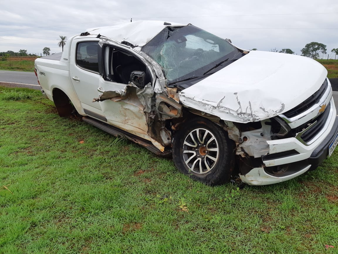Acidente mata uma pessoa e duas ficam feridas na BR-050, em Catalão